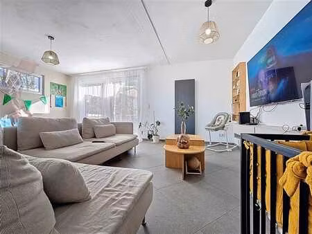 chouette maison habitable rapidement + garage  terrasse et j