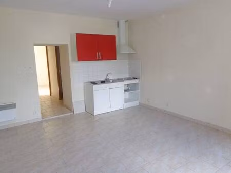 human location nantes