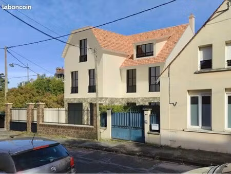 terrain + permis maison le chesnay 78