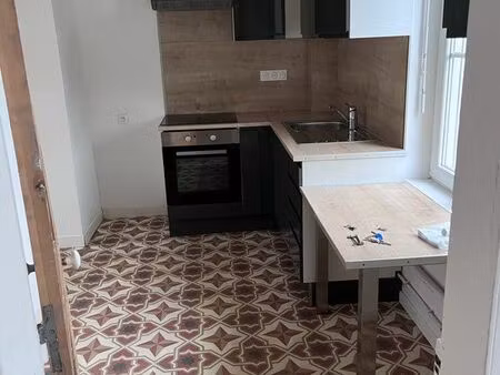 6 pièces • 80 m2 . monchy-lagache 80200