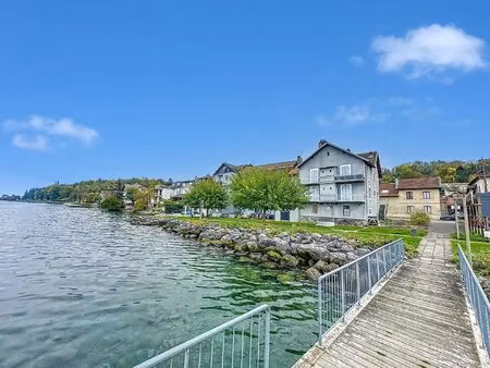 plateau brut de 62 m² - pieds dans l'eau - secteur évian-les-bains
