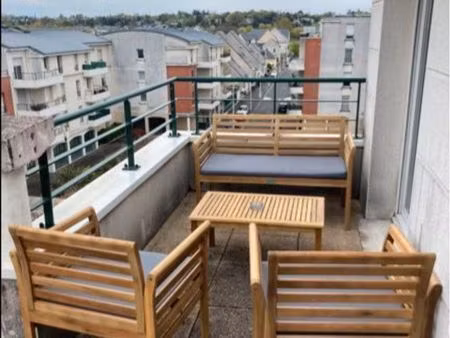 t2 location courte durée avec terrasse