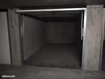 garage/box 13 m² bourgoin jallieu