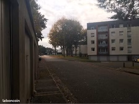 garage/box 14 m² mont saint aignan