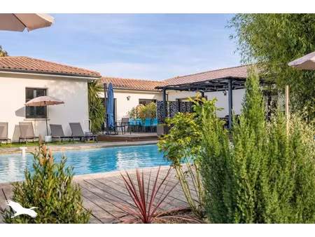 vente maison 8 pièces 217 m² à saint-médard-d'eyrans (33650)  755 000 €