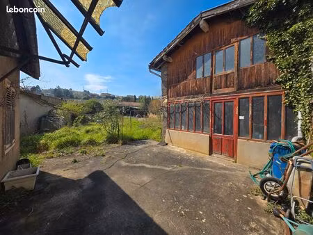 terrain constructible 646 m² avec dépendances