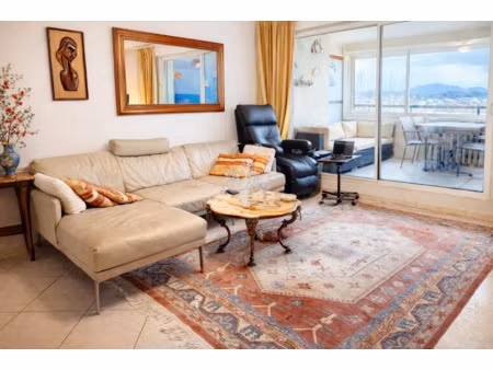 a vendre sanary sur mer viager 1 tete 88 ans dans un immeubl