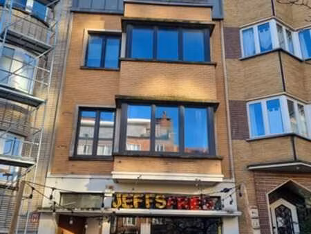 commerce 105 m² quartier université ulb /cimetière d'ixelles