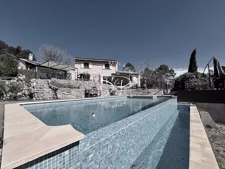 maison le thoronet avec piscine au calme absolu