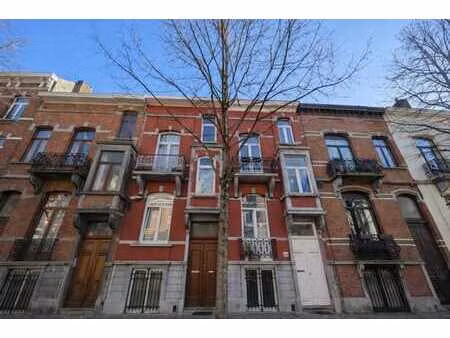 josaphat / louis bertrand : triplex renove 2 chambres