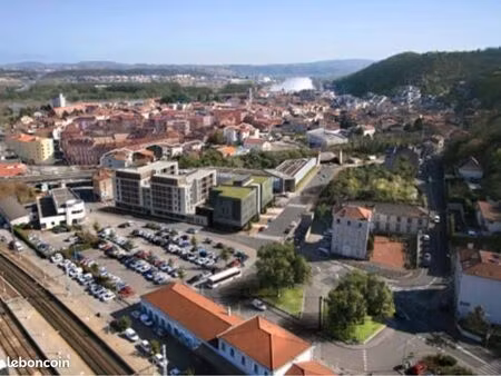 à vendre – grande bâtisse avec revenus locatifs – givors proche gare