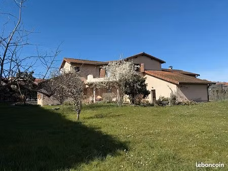 maison 7 pièces 184 m²