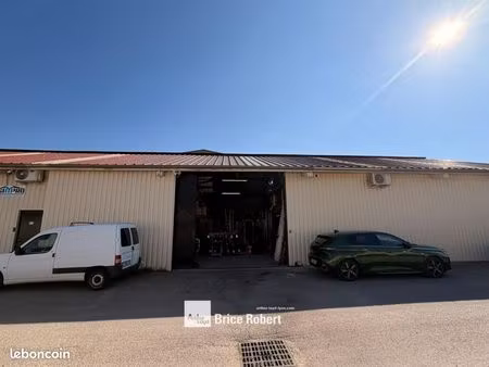 local bureaux 300 m²