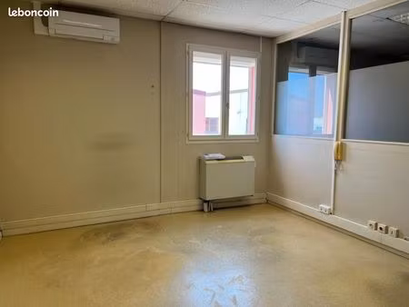 local d'activité 45 m²