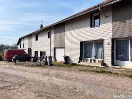 immeuble 727 m² saulx