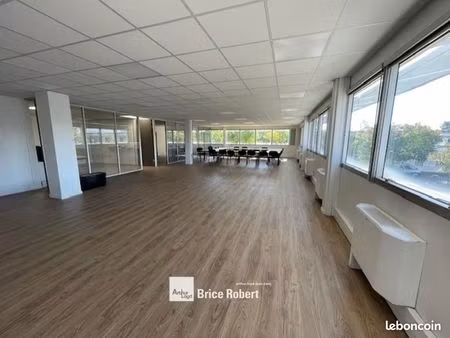 bureaux 342 m²