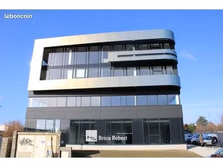 bureaux 217 m²