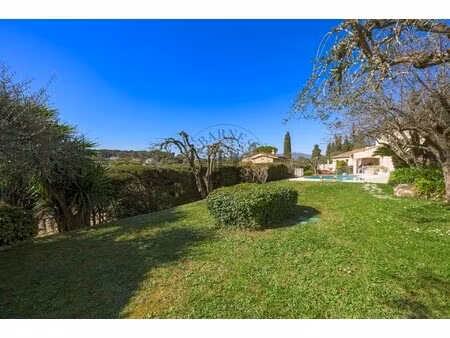mougins – quartier recherché – à pied des commerces