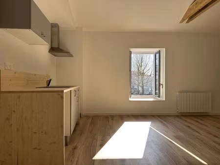 vente appartement 4 pièces 87.33 m² à beaujeu (69430)  135 000 €