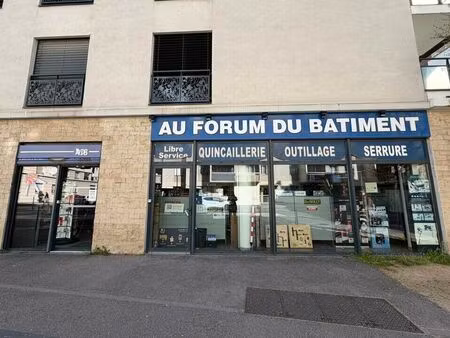 location commerce 120 m² à lyon 7 (69007)