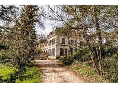 maison issue d'un château de l'ardèche.