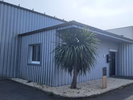 location local commercial