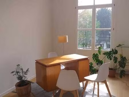 bureaux de consultation équipés ou non