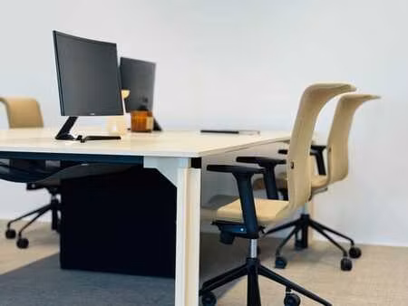 bureau privatif de 35m2 + places de parking