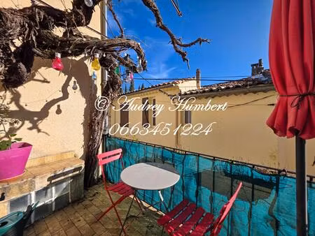 luberon  la bastide des jourdans  maison de village avec balcon  atelier ? charme et authe