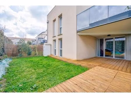 tournefeuille : t3 65 m² d'exception en rez-de-jardin sécurisé avec garage boxé