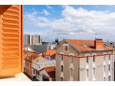 appartement de type t3 avec balcon à chamalières