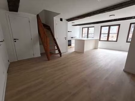 duplex lumineux avec vue sur la citadelle de namur