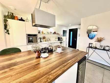 vente maison à dompierre-sur-yon (85170) : à vendre / 121m² dompierre-sur-yon