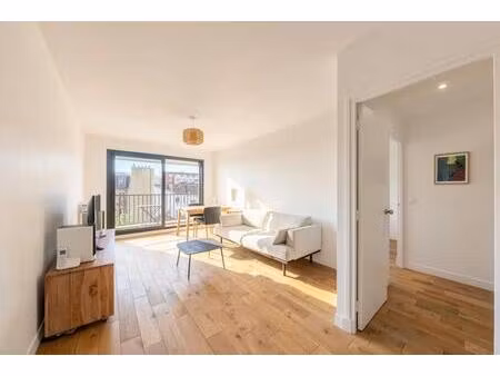 paris xivème - emile dubois - deux pièces en parfait état avec balcon