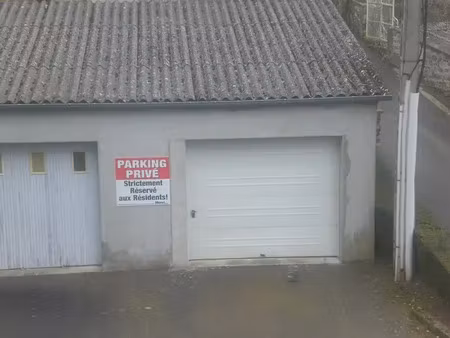 location garage box et parking à vire (14500) : à louer / 16m² vire