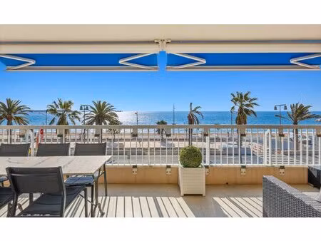 fréjus : appartement 2 pièces avec vue mer panoramique