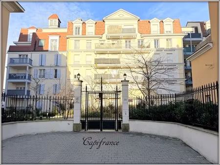 appartement à vendre 3 pièces balcon + place de parking sous-sol