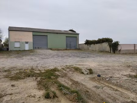 entrepôt / local industriel 250 m2