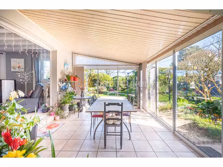 aubigny les clouzeaux -- maison -- 3 chambres -- 142 m2 -- terrain 1765 m2 -- garage -- de