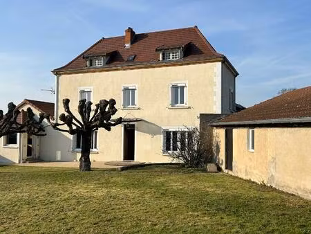 vente maison 6 pièces 174 m² pouilly-sous-charlieu (42720)
