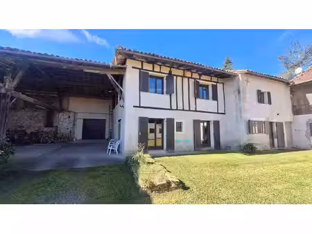 grande maison sur saint martory avec dépendances  garage et terrain clos