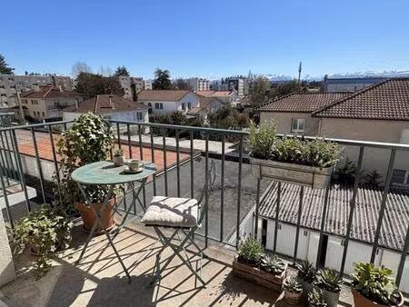 billere-spacieux appartement familial avec balcon et vue pyrénées- deux garages