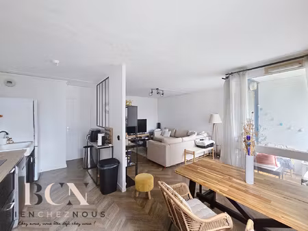 charmant t2 résidence sécurisée coeur de ville