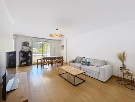 leves - bel appartement meublé de 75 m² avec balcon et parkings