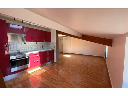 location appartement  m² t-3 à mornant  775 €