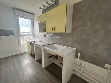 appartement t2 en résidence avec place de parking