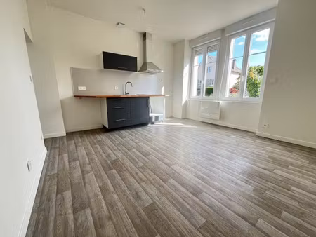 agréable studio refait à neuf