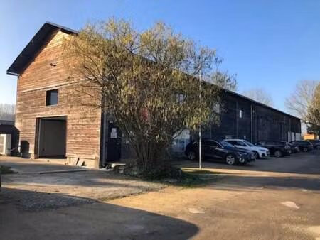 location entrepôt 52 m²