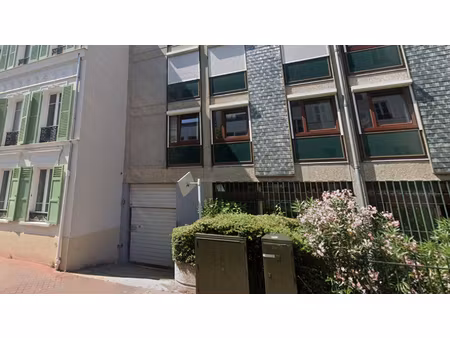 parking / box - levallois perret - aristide briand