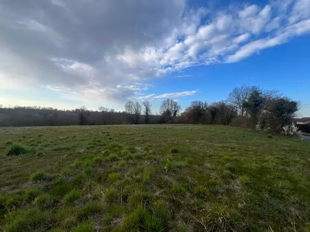 parcelle de terrain a batir de 12.000m² avec permis d amenager accepte